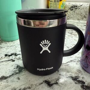 Travel coffee mug
